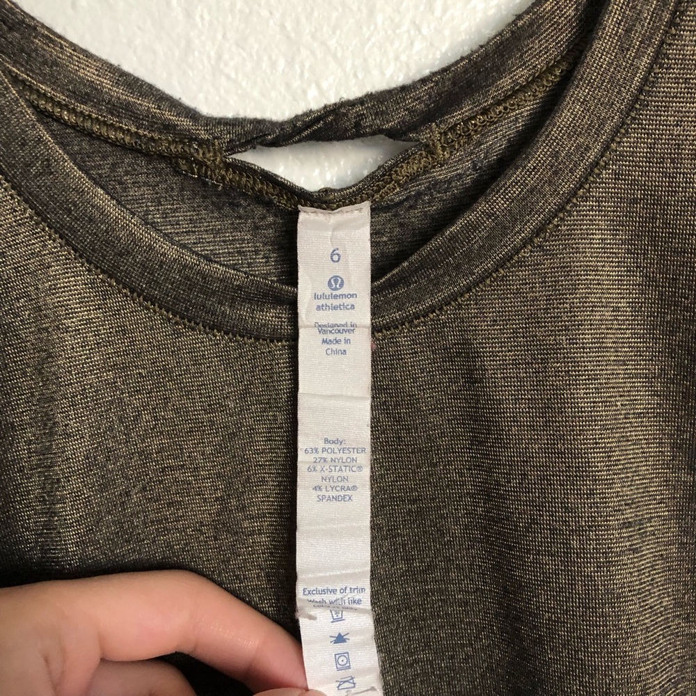 🌸 SOLD 🌸 Lululemon Shimmer Gold Tank Top - Picture 3 of 9